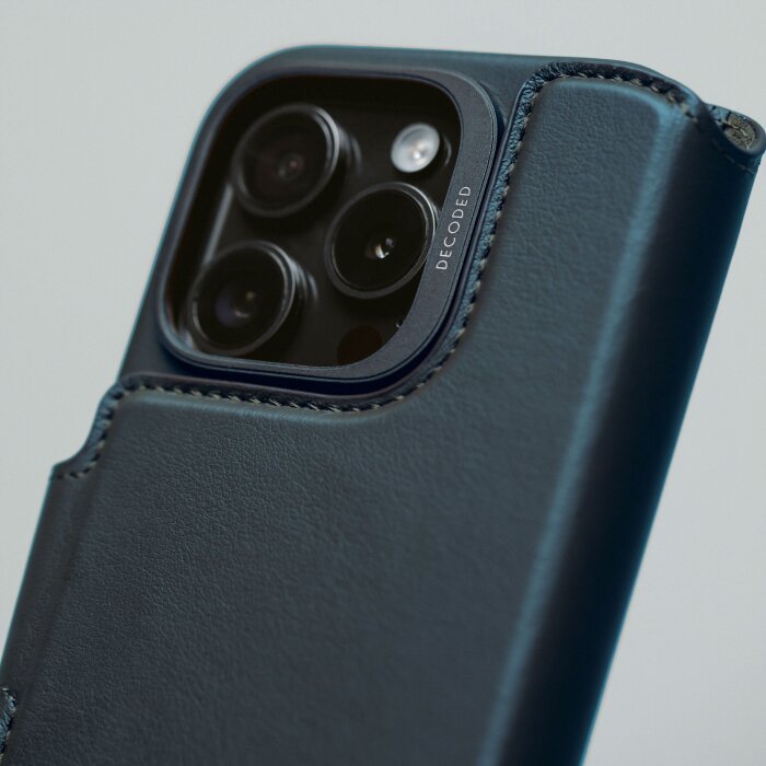 Decoded MagSafe Detachable Folio za iPhone 16 Pro – Plava