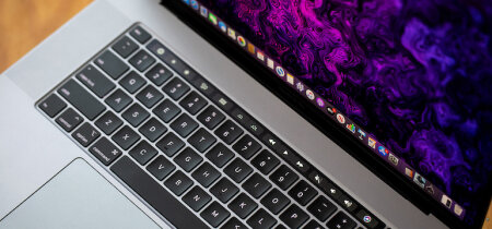 S novim MacBookom Pro 16'' u rukama – vratio nam se dobri stari moćni stroj!